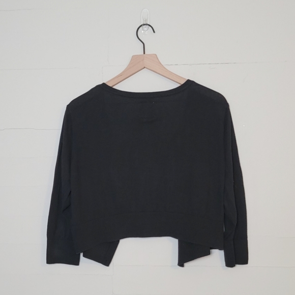 Old Navy | Black Cropped Cardigan PLUS - Picture 2 of 7